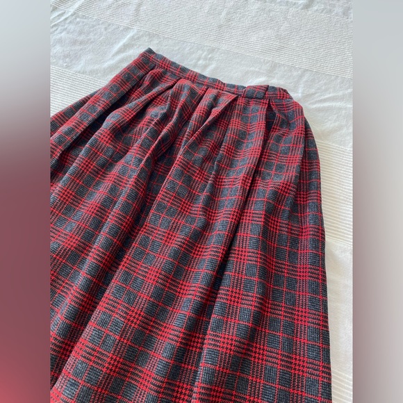 Vintage Plaid Wool Skirt - Picture 7 of 9